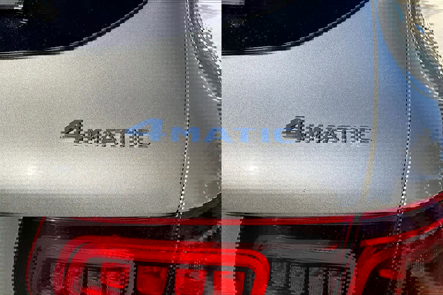 Certified 2022 Mercedes-Benz GLC 300 4MATIC w/ Driver Assistance Package image 9