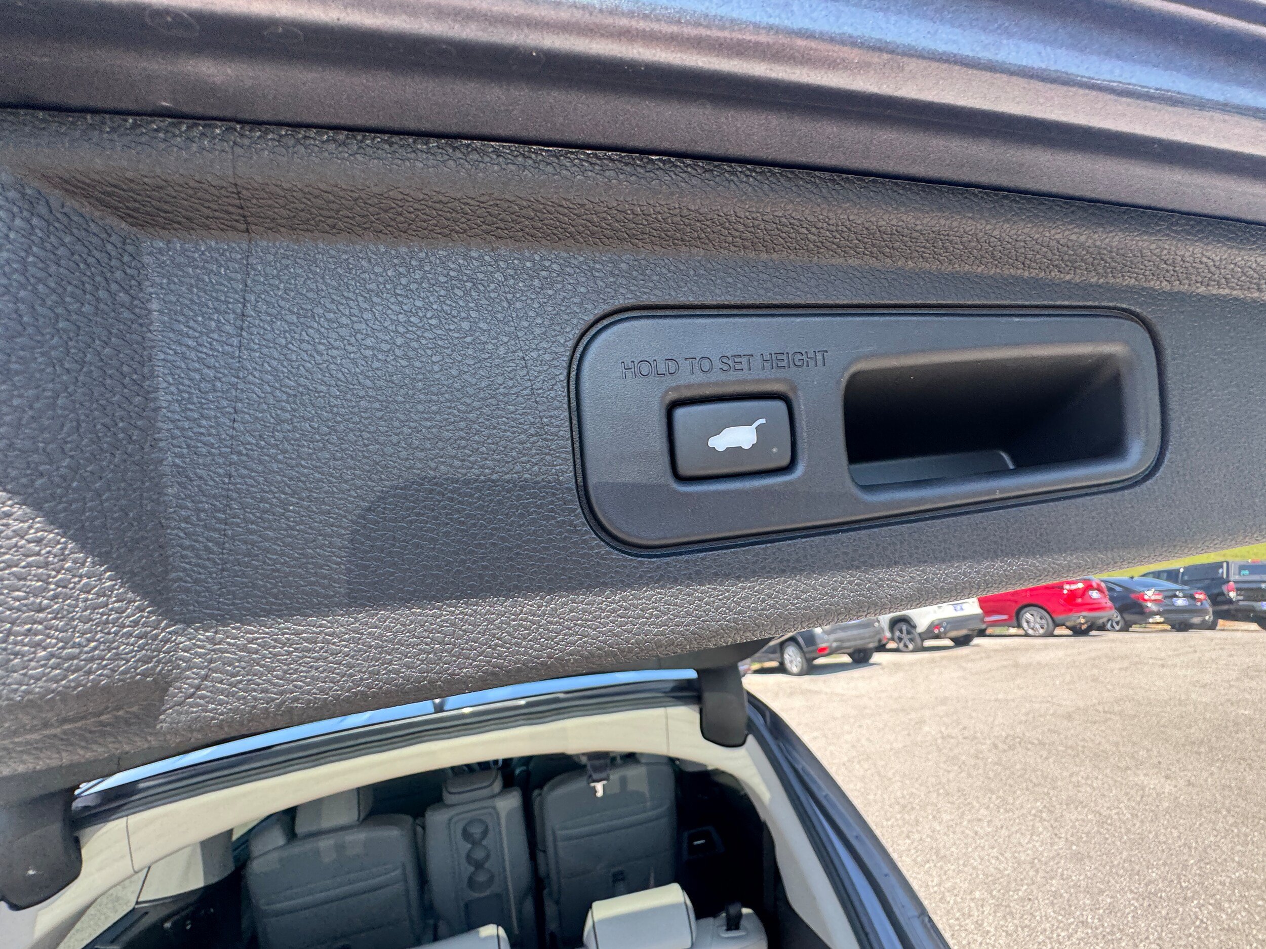 Used 2025 Honda Odyssey Touring image 9