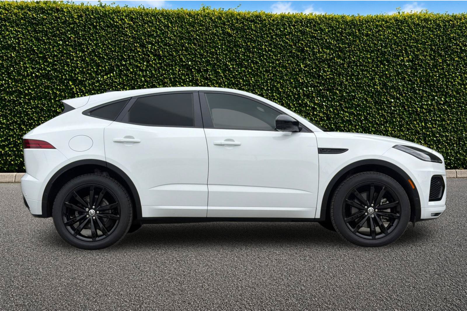 Used 2024 Jaguar E-PACE R-Dynamic SE AWD/4WD image 3