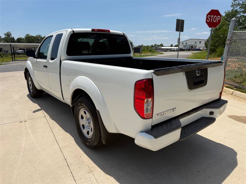 Used 2021 Nissan Frontier S RWD image 5
