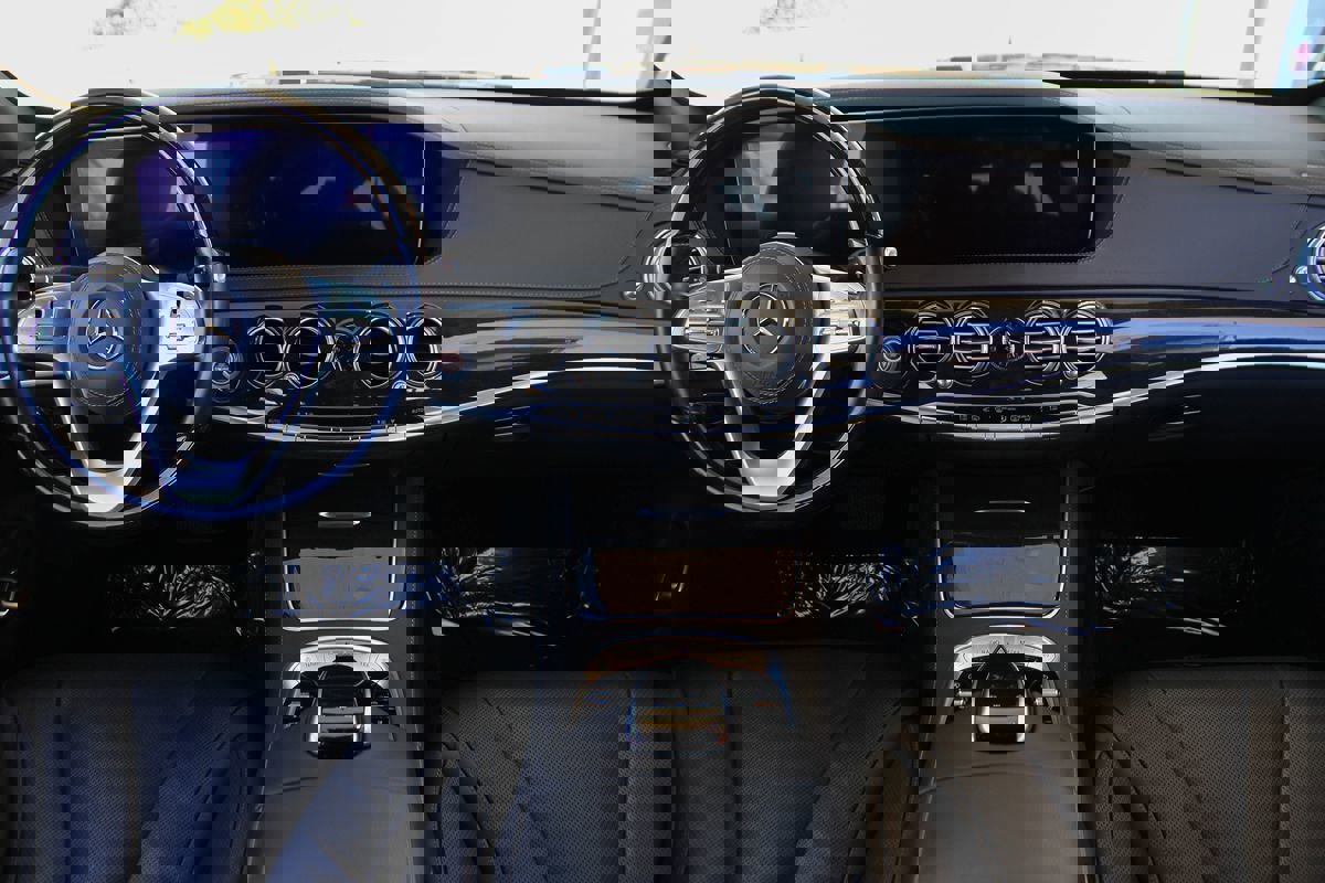 Used 2020 Mercedes-Benz S 450 4MATIC Sedan w/ Premium Package image 11