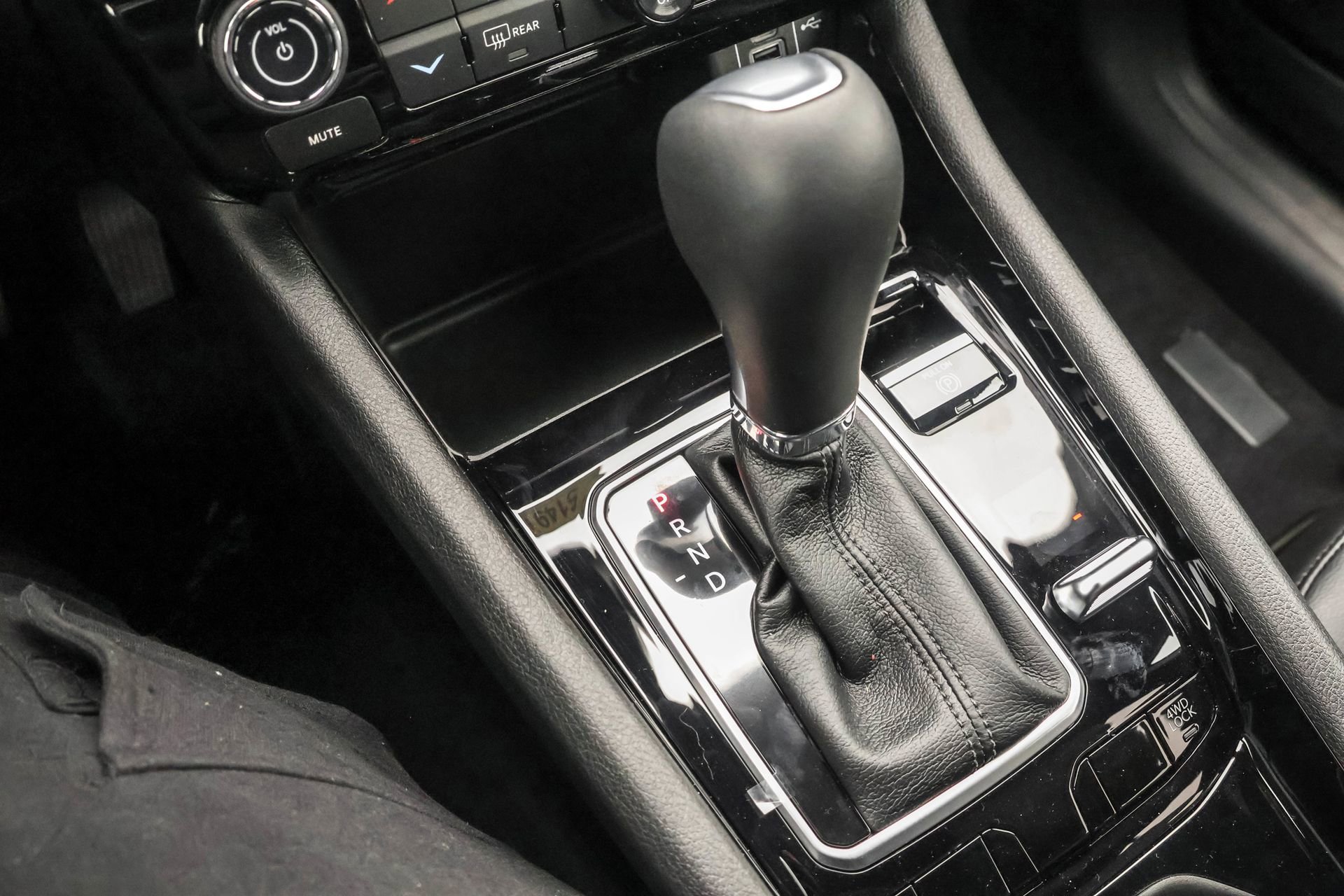 New 2026 Jeep Compass Limited w/ Sun, Sound & Navigation Group image 21