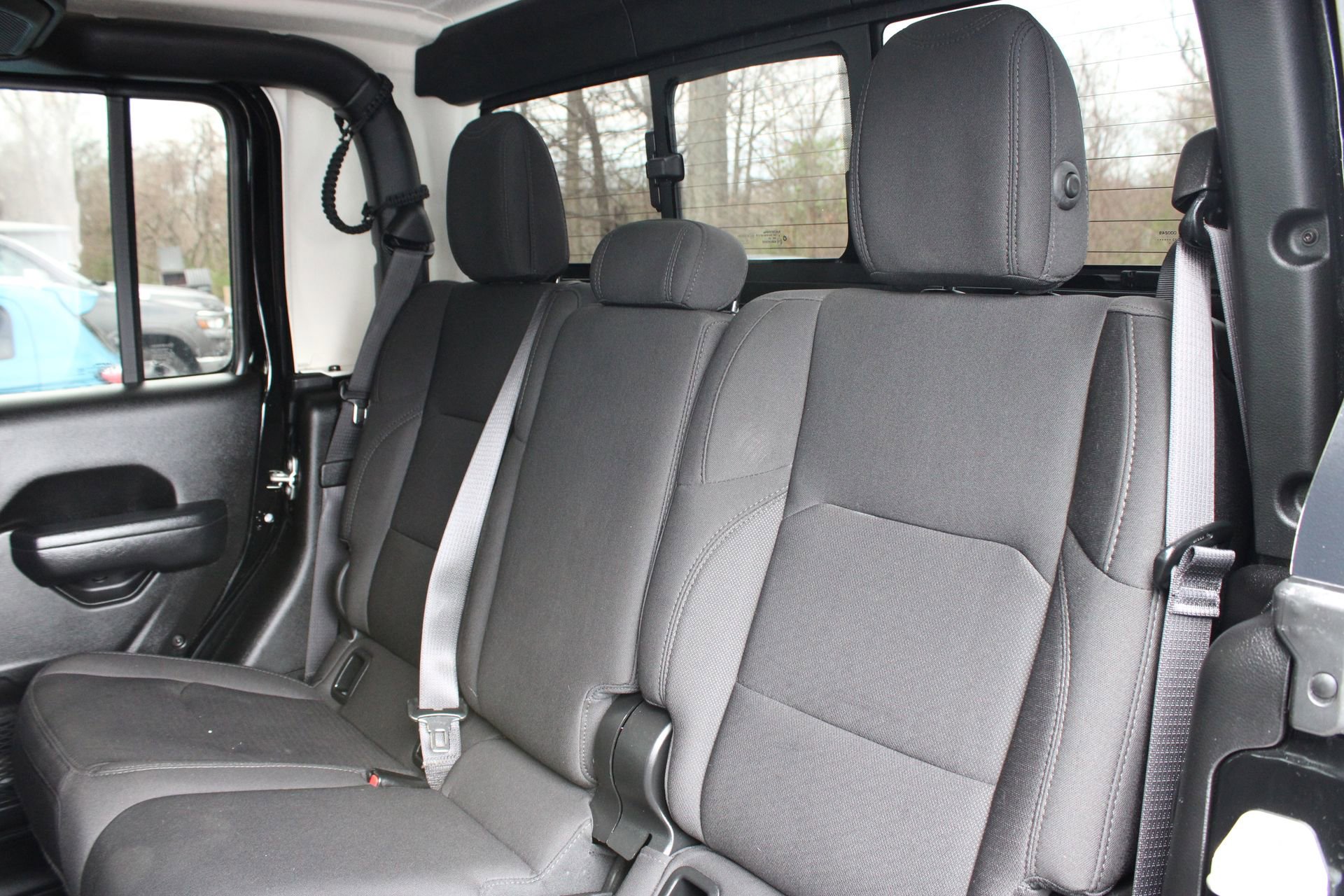 Used 2023 Jeep Gladiator Sport image 14