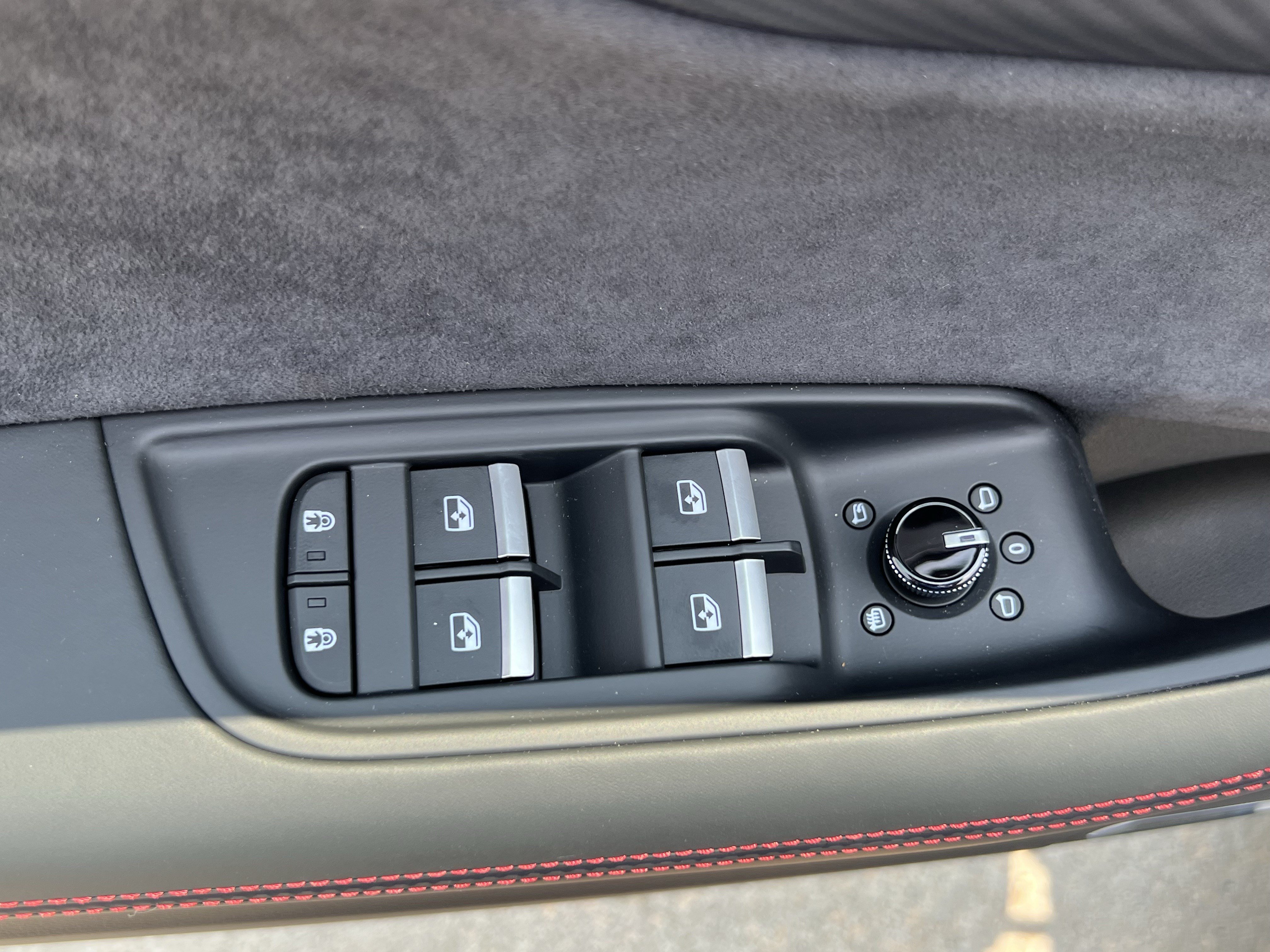 New 2026 Audi SQ8 Prestige AWD/4WD image 14