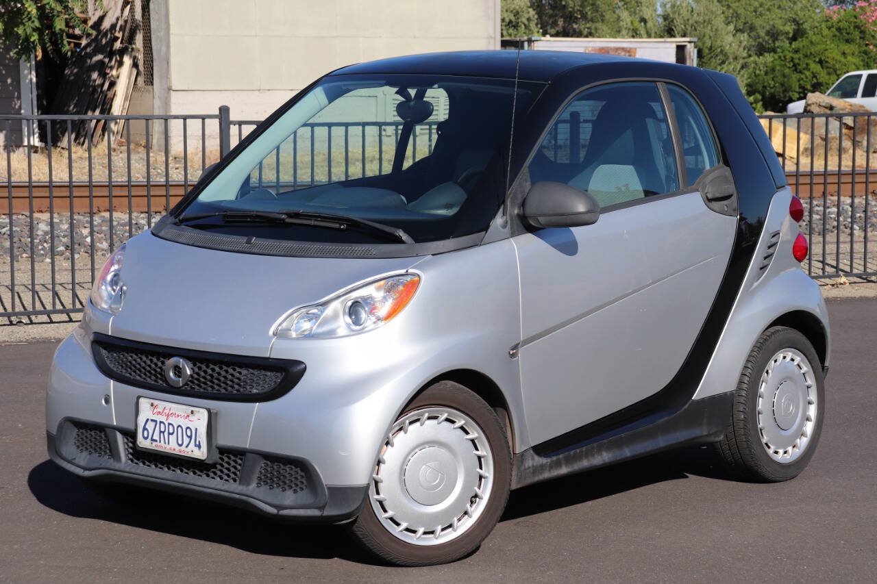 Used 2013 smart fortwo pure RWD image 4