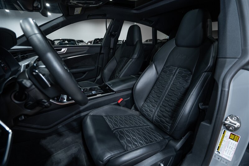 Used 2021 Audi RS 7 Sportback w/ Carbon Optic Package AWD/4WD image 19