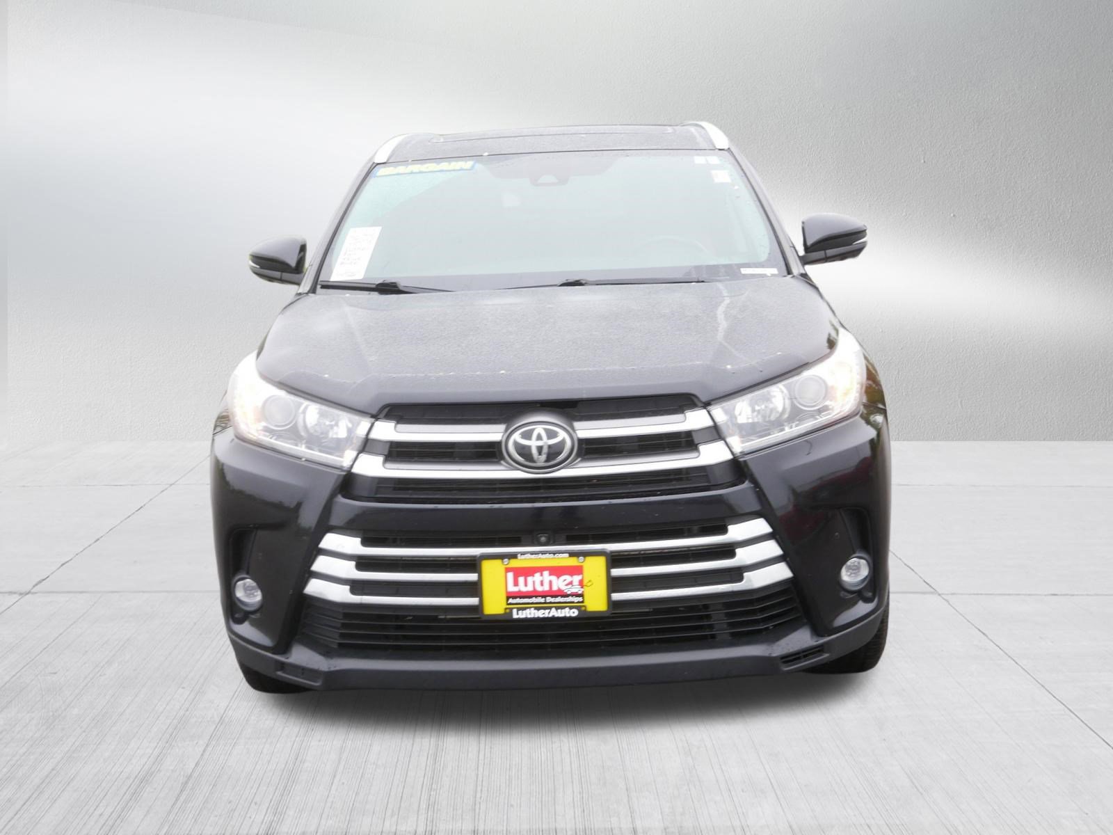 Used 2019 Toyota Highlander Limited AWD/4WD image 2