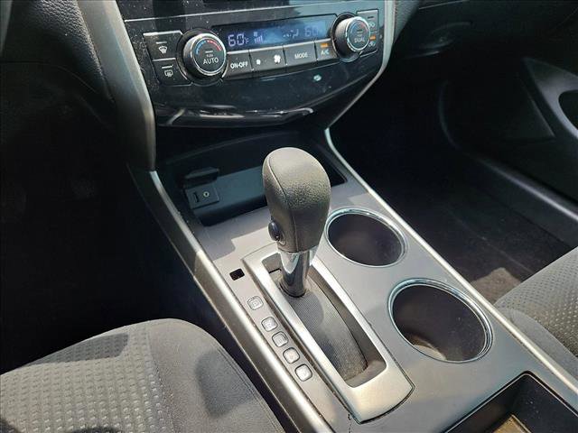 Used 2015 Nissan Altima 2.5 SV FWD image 11