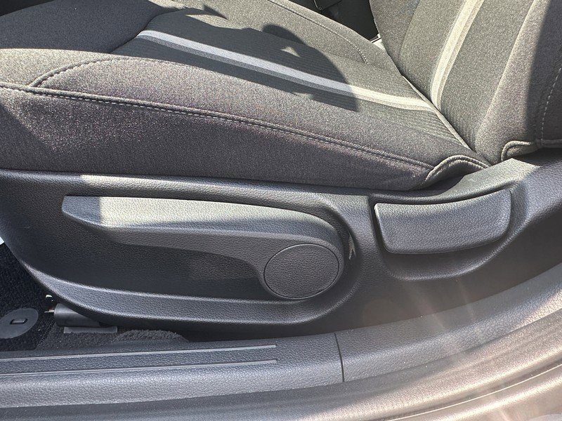 Used 2023 Hyundai Sonata SE w/ Cargo Package image 11