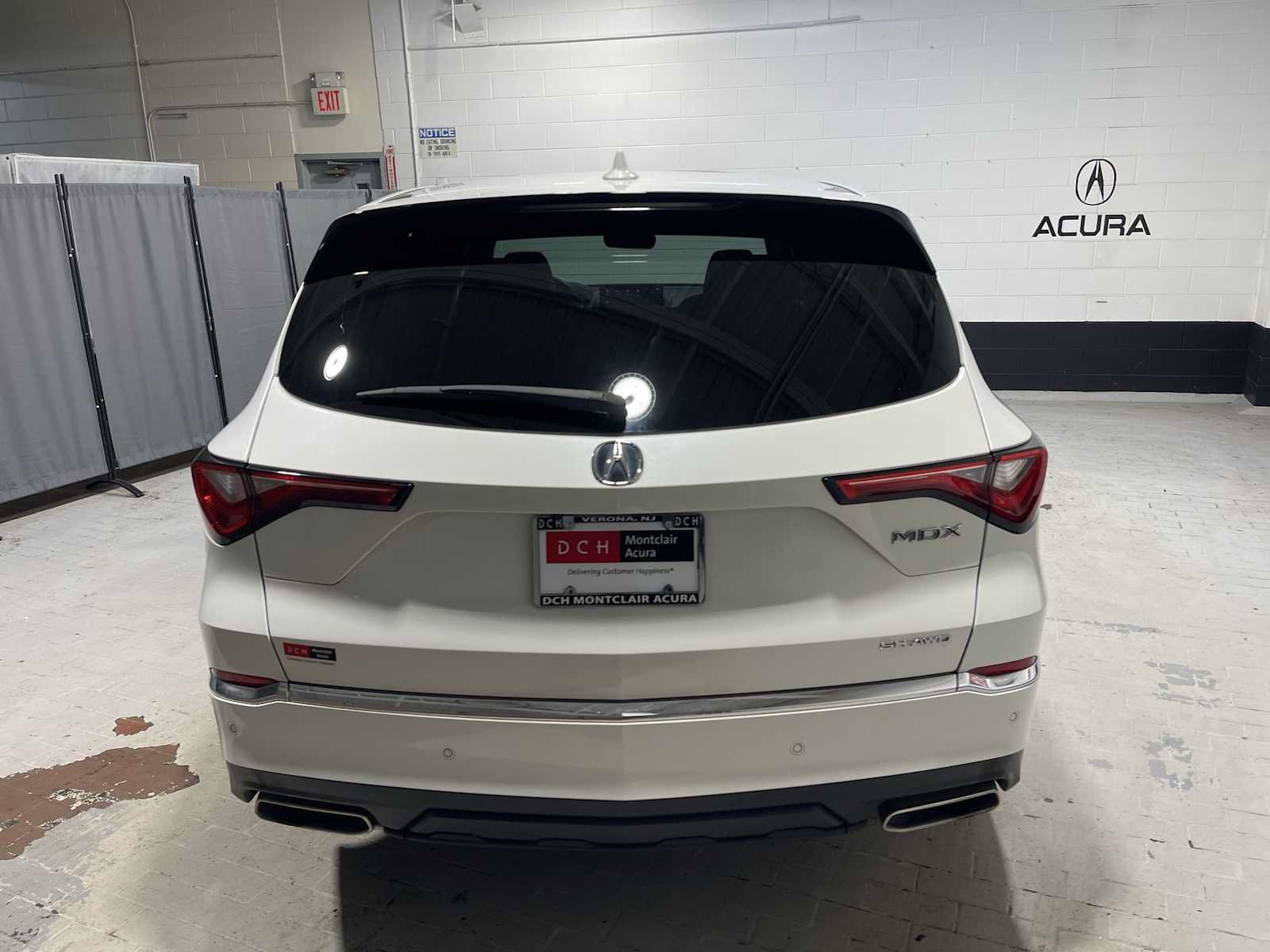 Certified 2022 Acura MDX w/ Technology Package AWD/4WD image 5
