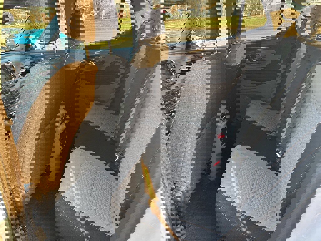 Used 2018 GMC Terrain SLE image 11