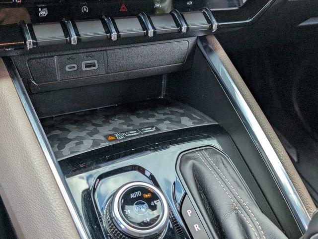 Used 2023 GMC Canyon Denali image 33