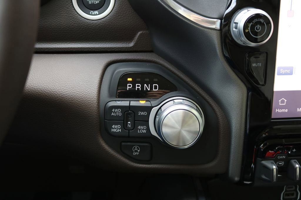 Used 2026 RAM 1500 Laramie AWD/4WD image 21
