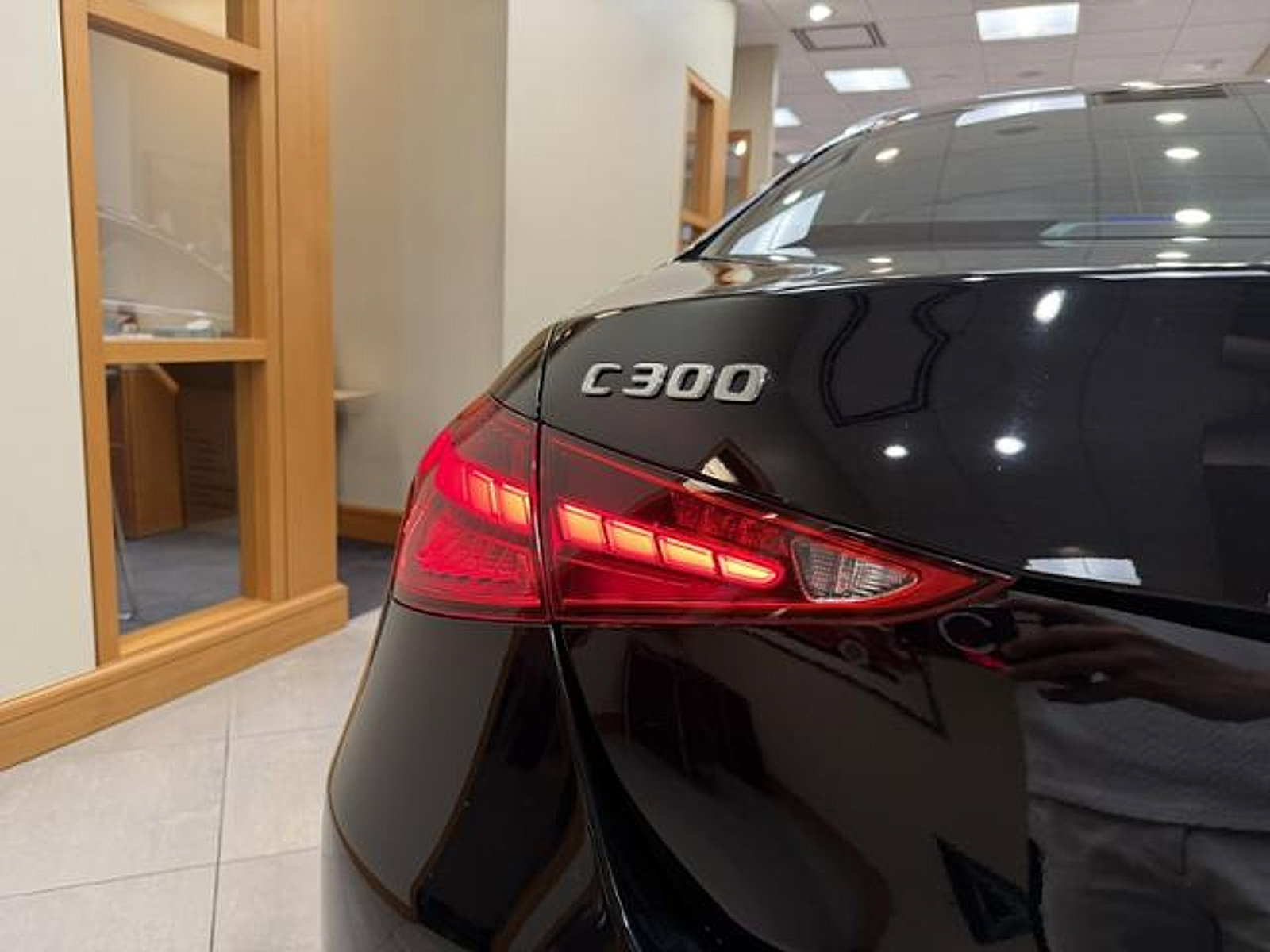 Used 2024 Mercedes-Benz C 300 Sedan image 6