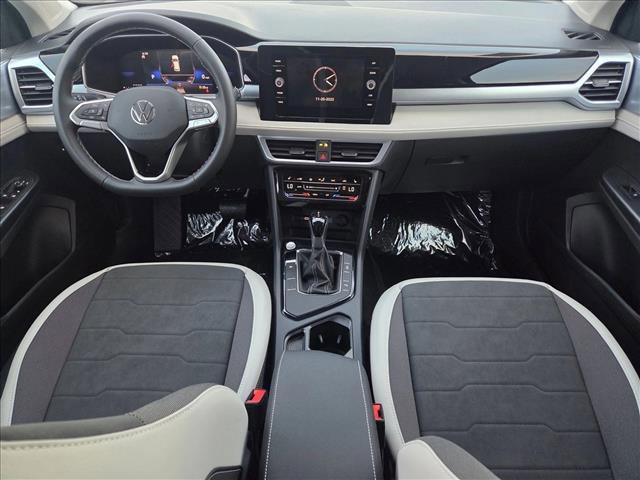 New 2026 Volkswagen Taos SE image 13