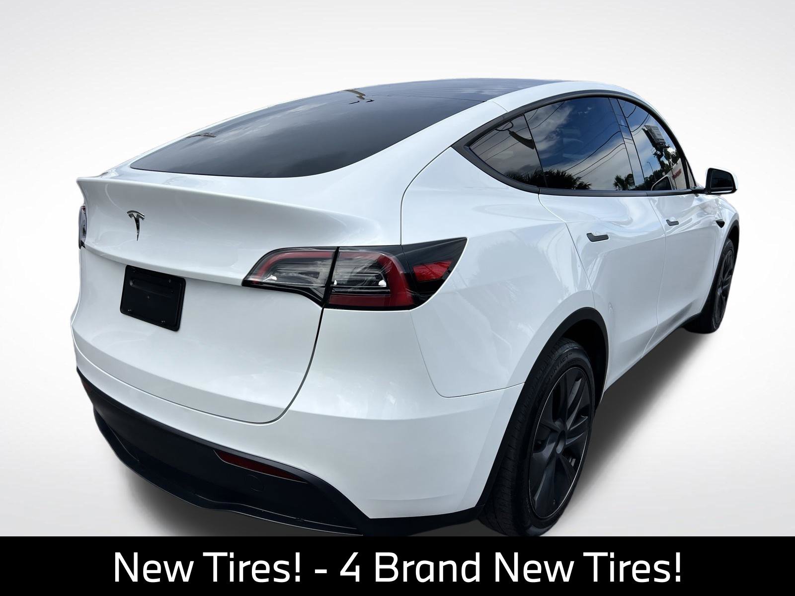 Used 2025 Tesla Model Y Long Range RWD image 10