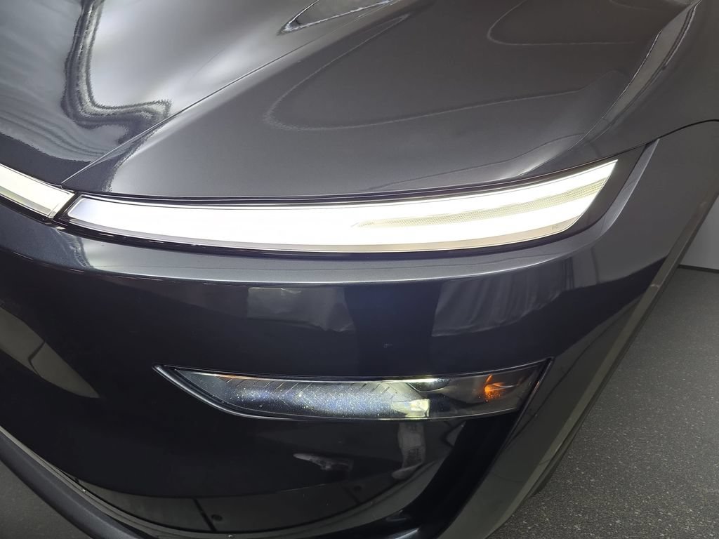 Used 2026 Tesla Model Y AWD image 29