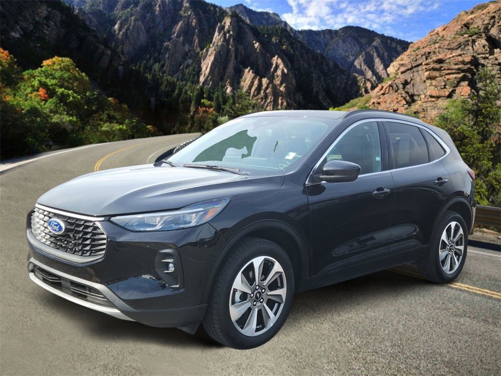 Used 2025 Ford Escape Platinum image 5