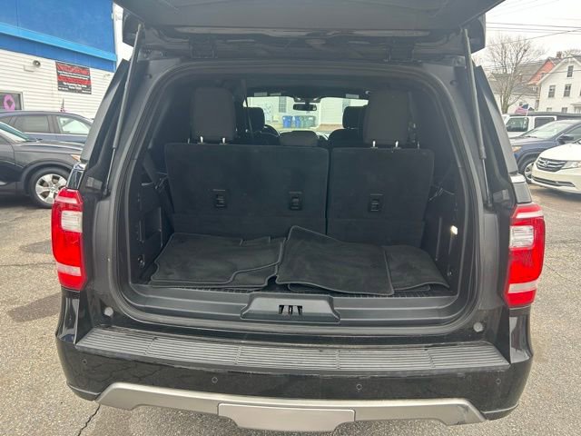 Used 2018 Ford Expedition XLT image 10