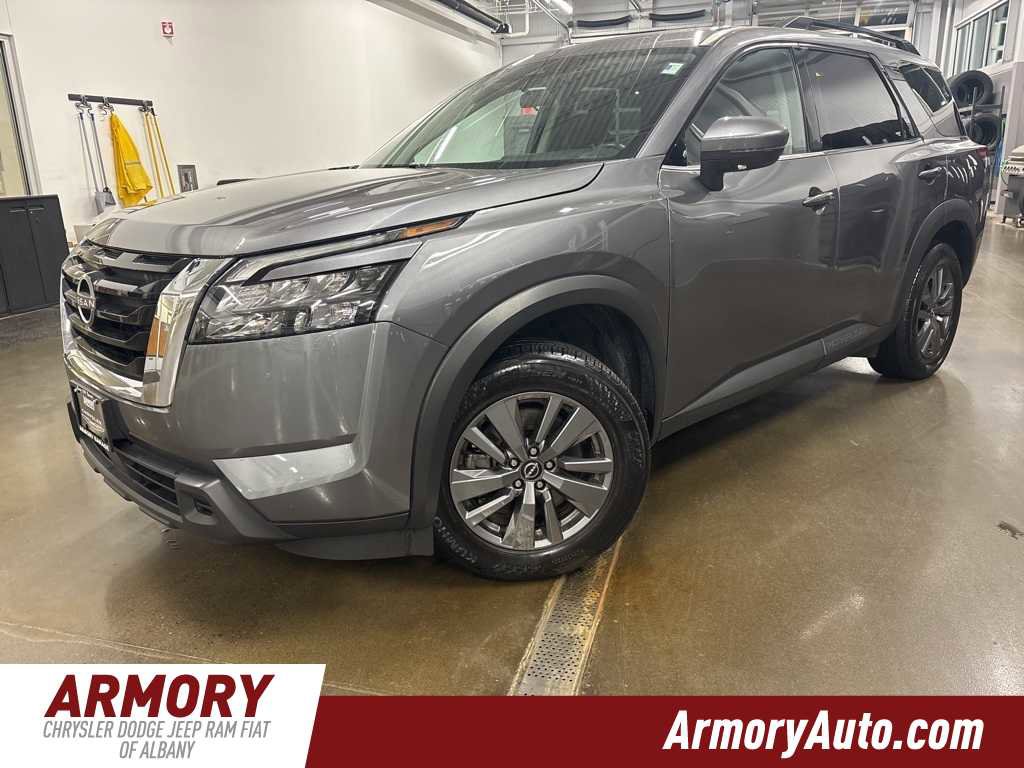 Used 2024 Nissan Pathfinder SV