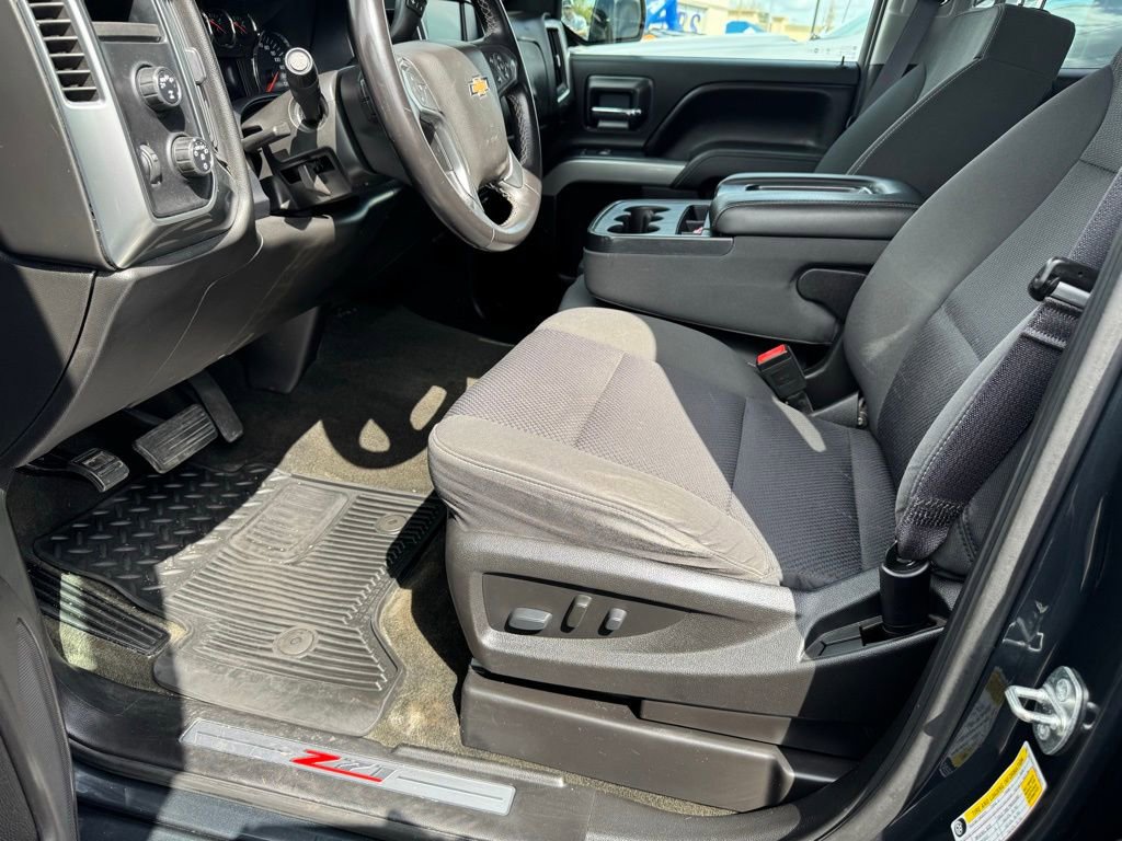 Used 2017 Chevrolet Silverado 1500 LT w/ LPO, Black Pack image 11