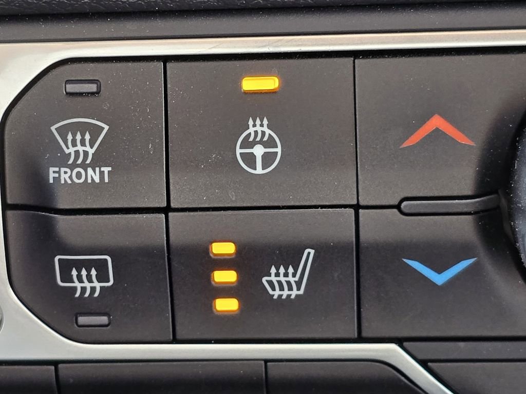 Used 2024 Jeep Wrangler Willys AWD/4WD image 23