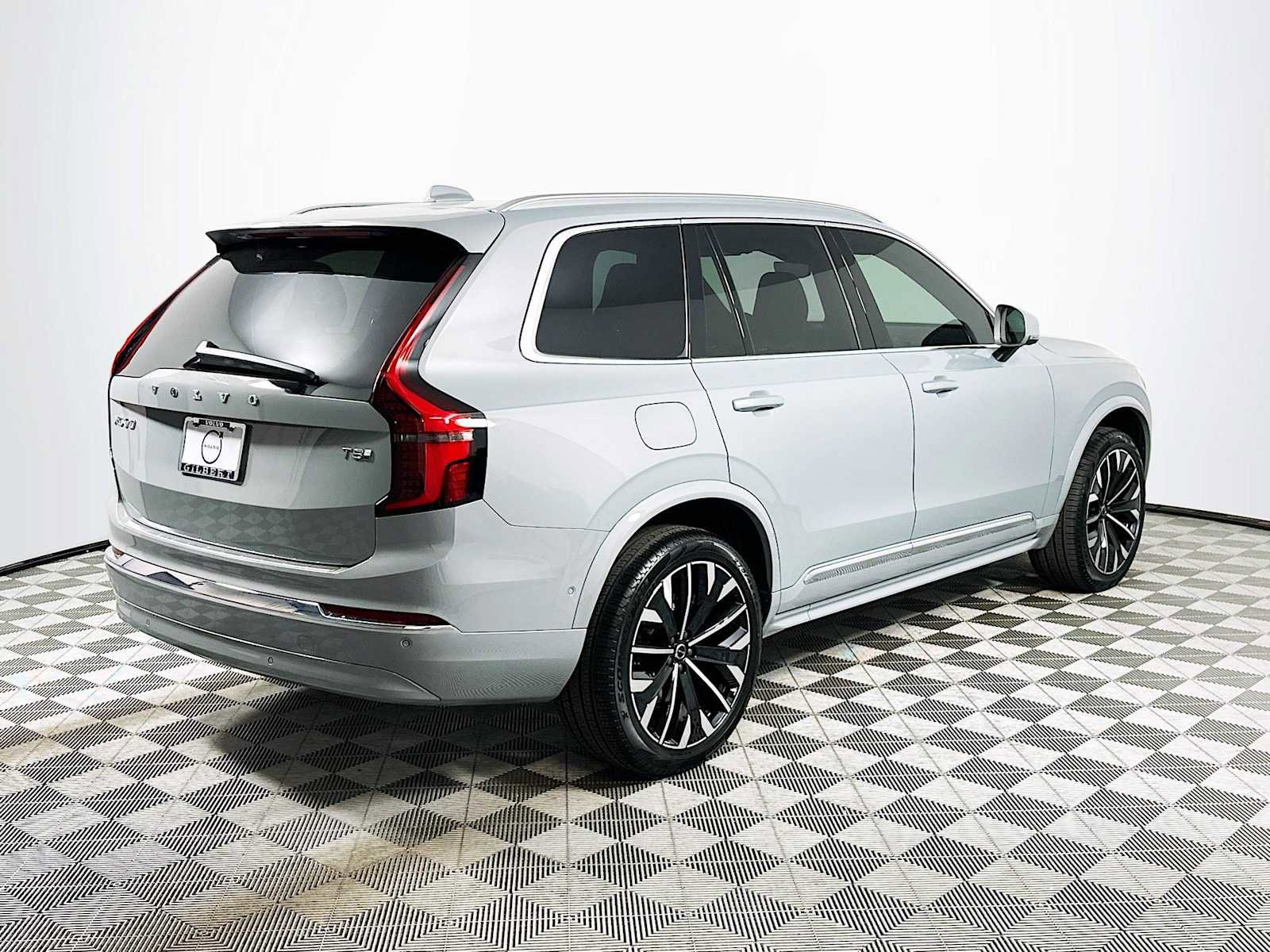 New 2026 Volvo XC90 T8 Plus w/ Protection Package Premier AWD/4WD image 7
