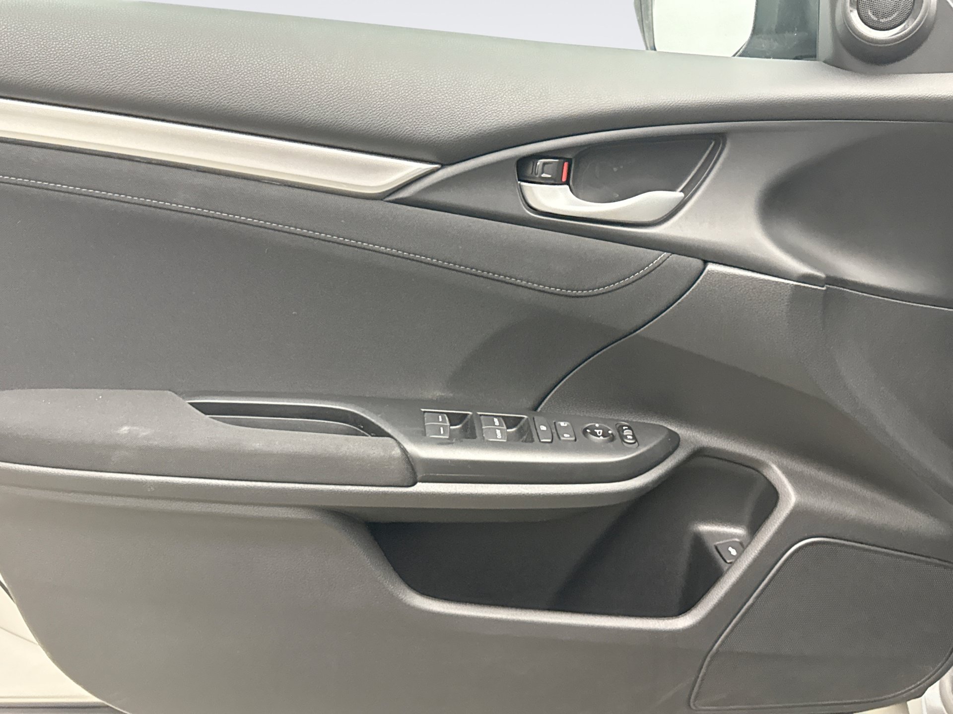 Used 2019 Honda Civic EX image 9