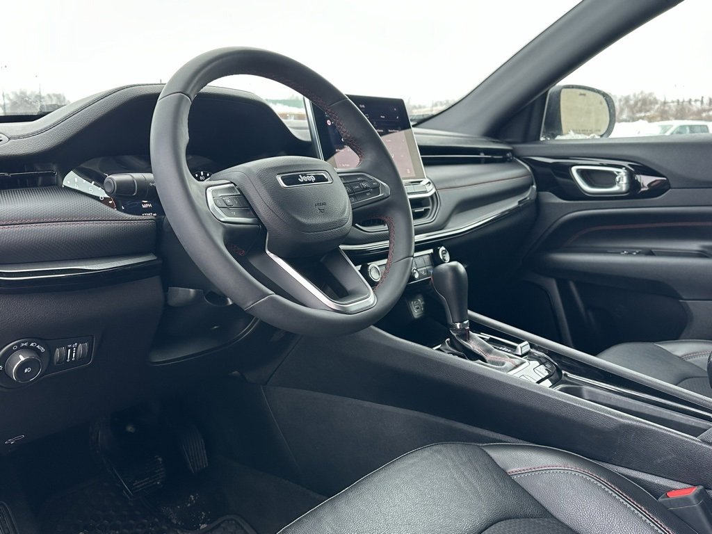 Used 2023 Jeep Compass Trailhawk image 8