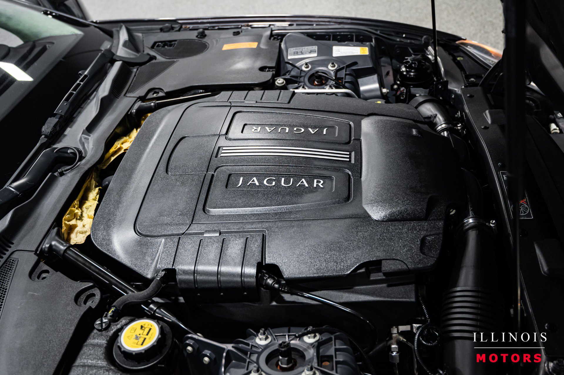 Used 2011 Jaguar XK Coupe image 32