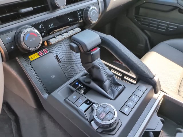 Used 2026 Toyota 4Runner TRD Off-Road Premium w/ Tow Technology Package AWD/4WD image 18
