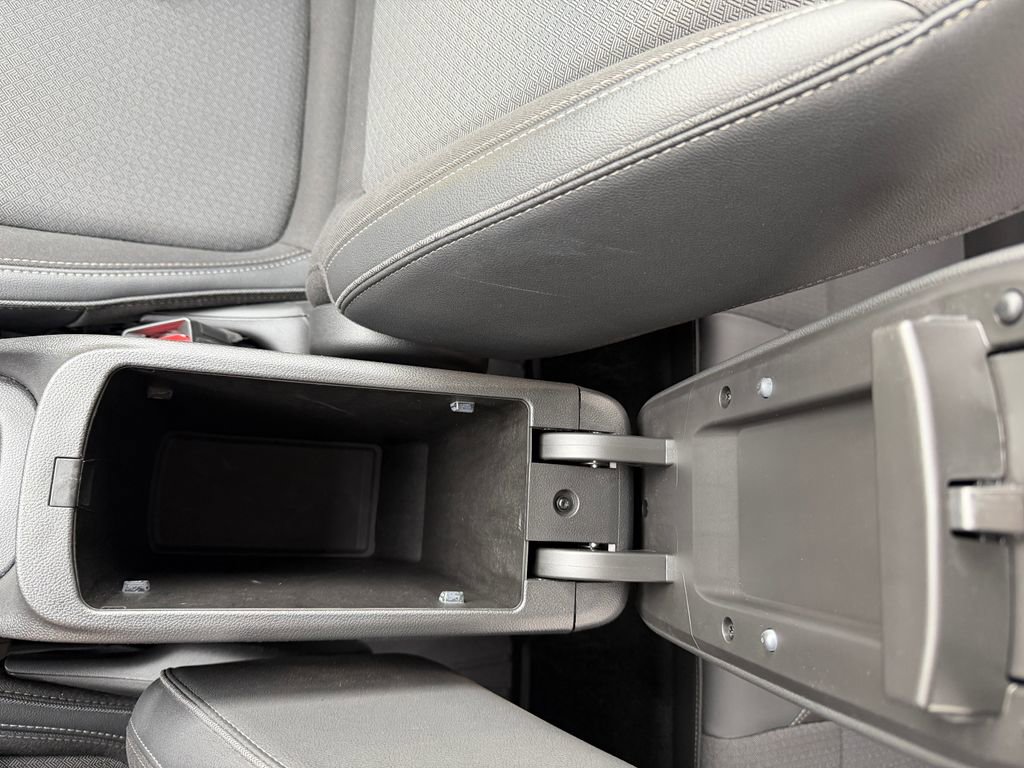 Used 2021 Buick Encore GX Preferred w/ Cold Weather Comfort Package image 27