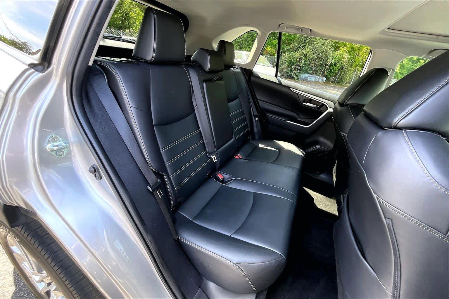 Used 2024 Toyota RAV4 XLE Premium FWD image 20