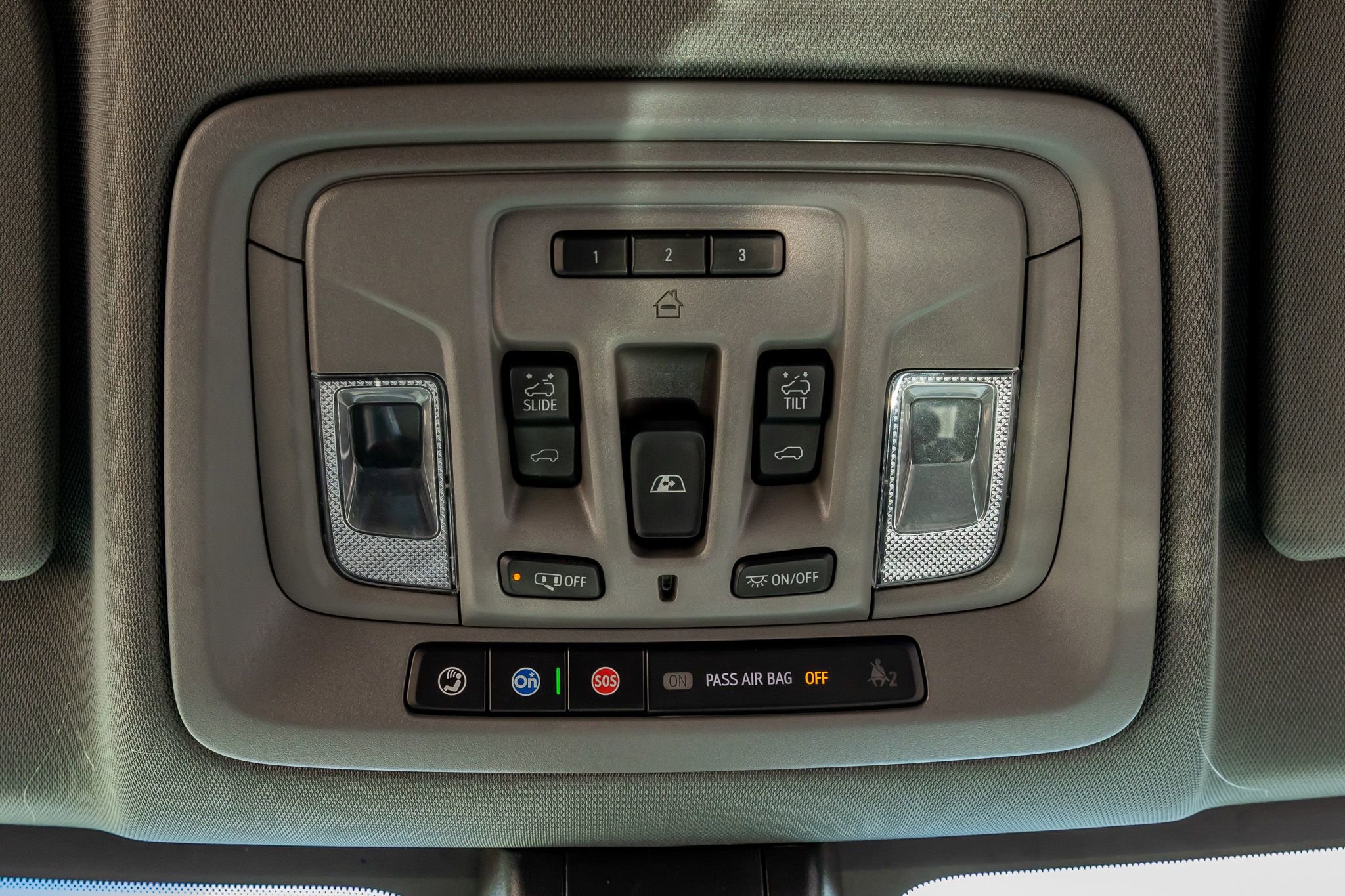Used 2023 GMC Sierra 3500 Denali w/ Denali Ultimate Package AWD/4WD image 28