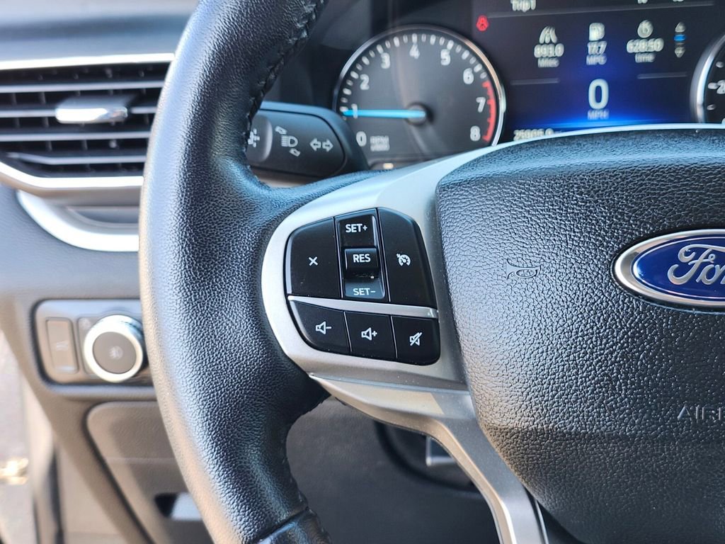 Certified 2022 Ford Explorer XLT w/ Equipment Group 202A image 31