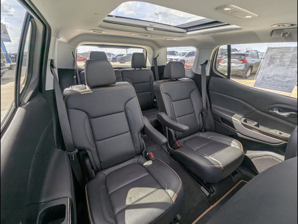 Used 2021 GMC Acadia AT4 w/ Preferred Package image 21