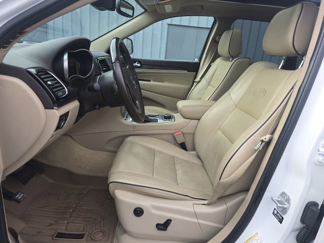 Used 2021 Jeep Grand Cherokee Overland AWD/4WD image 11