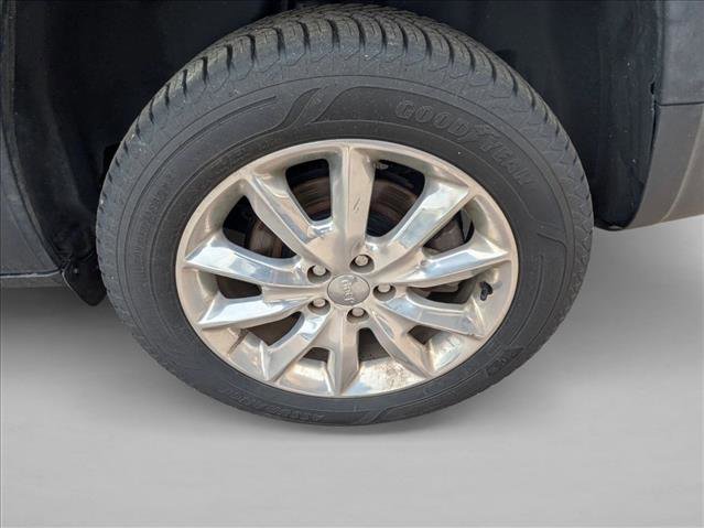 Used 2017 Jeep Cherokee Limited AWD/4WD image 9