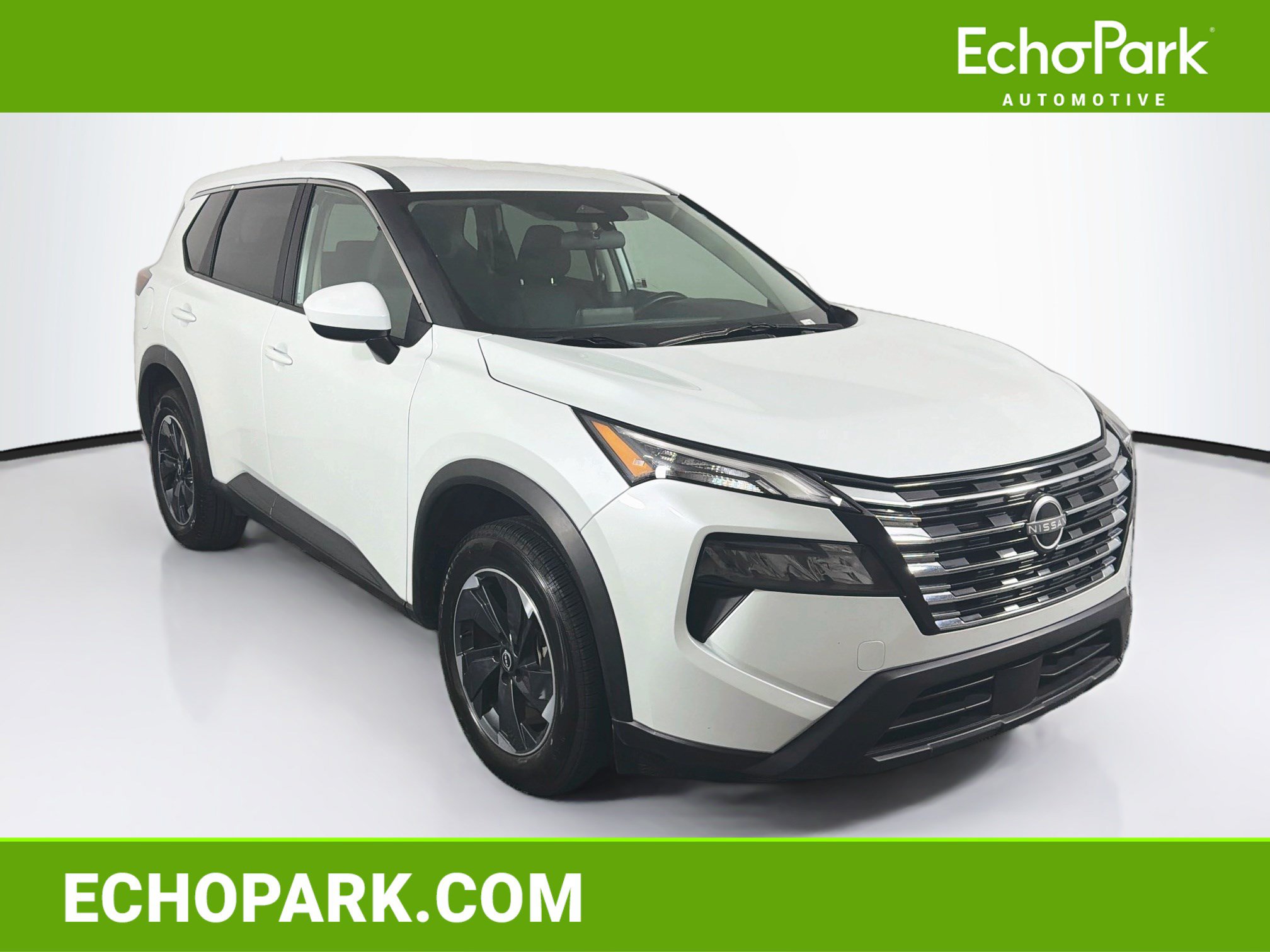 Used 2025 Nissan Rogue SV AWD/4WD image 1