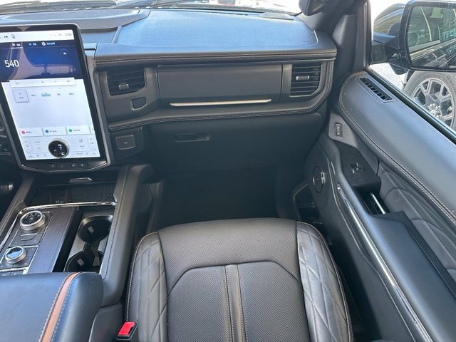 Certified 2024 Ford Expedition Platinum AWD/4WD image 14