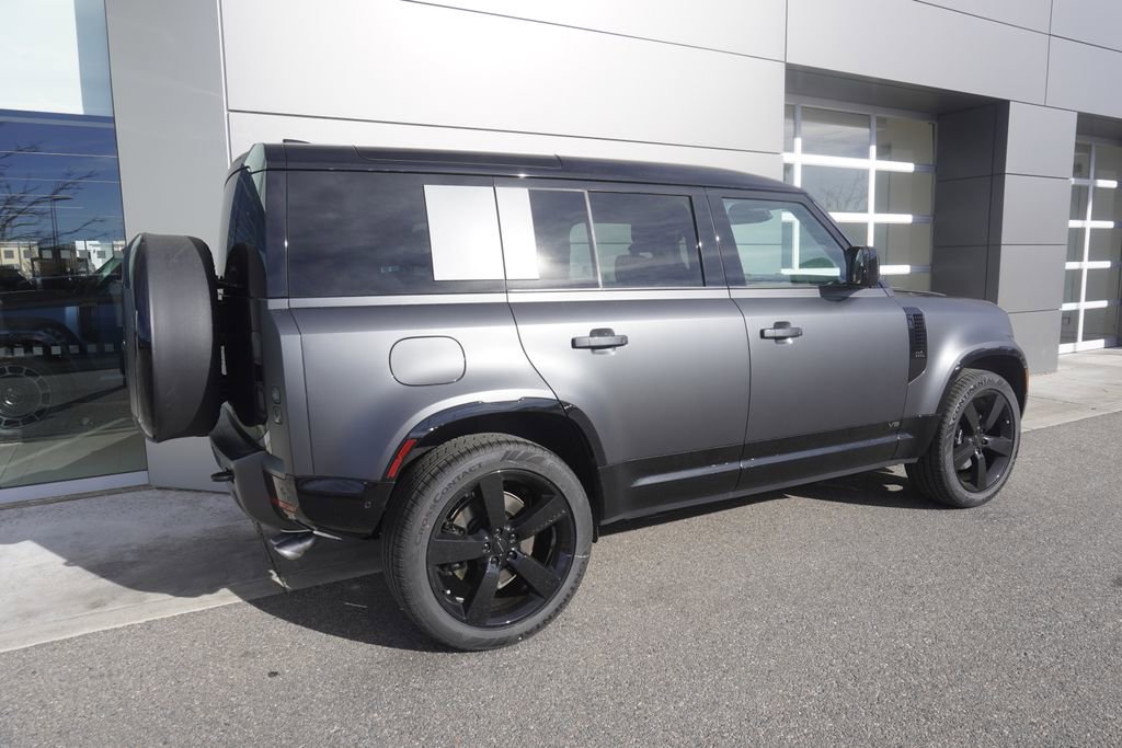 New 2026 Land Rover Defender 110 V8 image 4