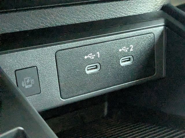 Used 2025 Nissan Kicks SR image 21