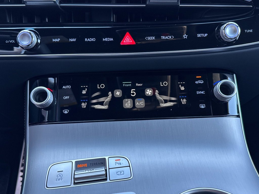 New 2026 Genesis GV70 3.5T Sport Advanced image 9