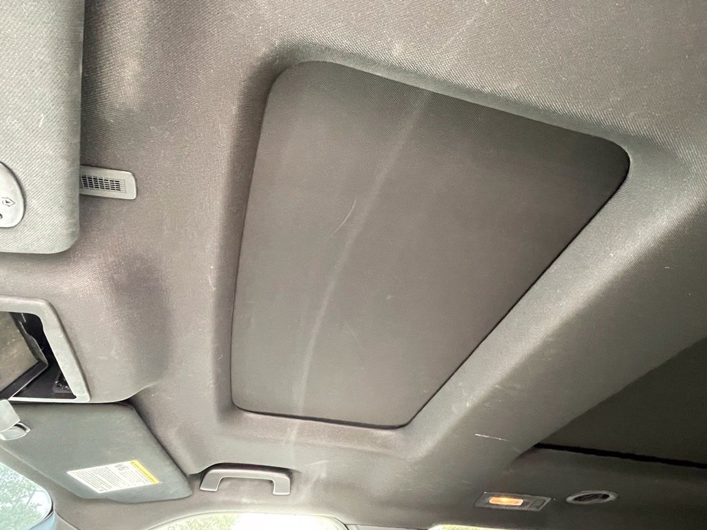 Used 2018 Ford Explorer Limited w/ Equipment Group 301A FWD image 19