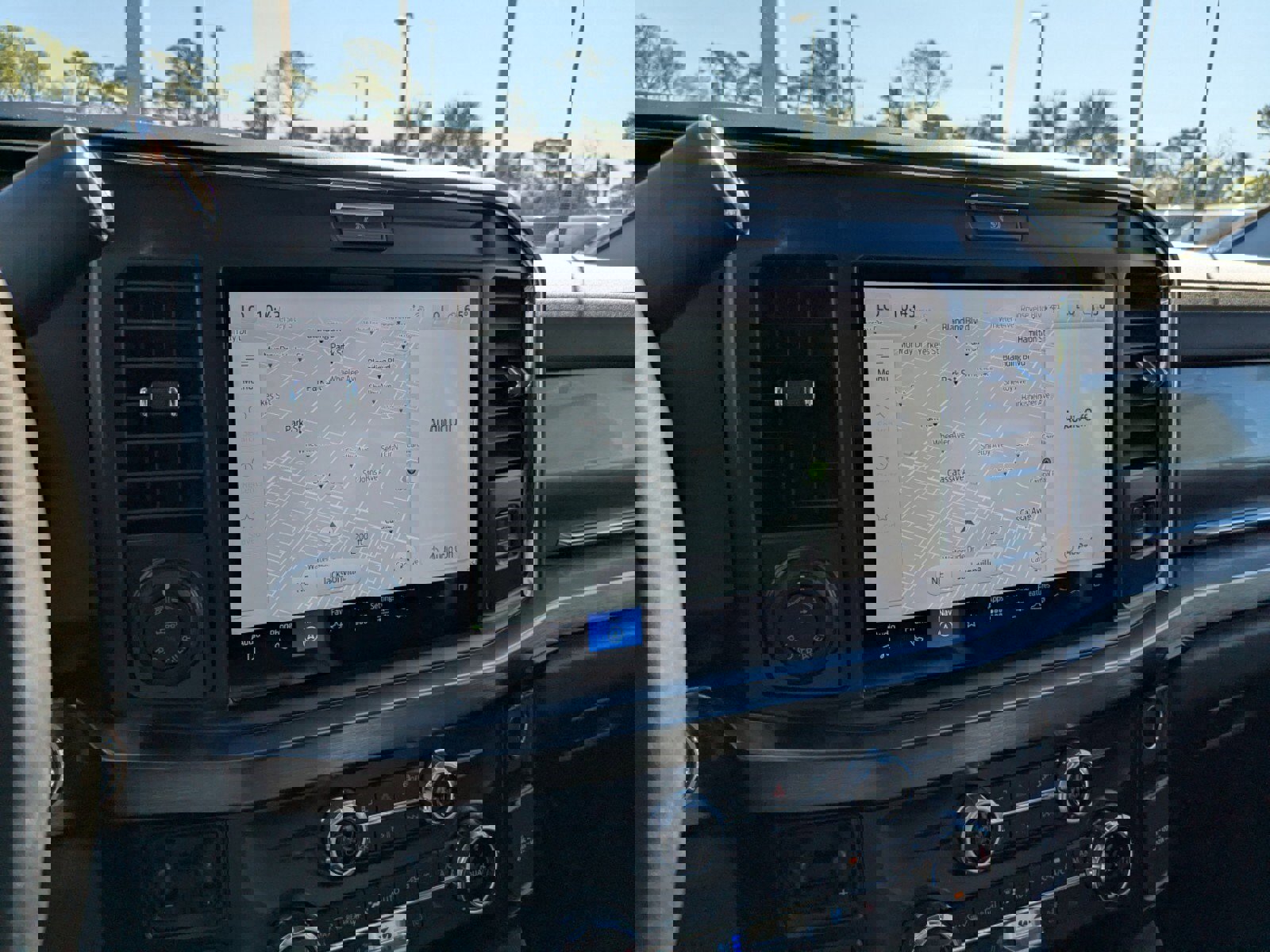 New 2025 Ford F350 Lariat w/ Lariat Ultimate Package image 36