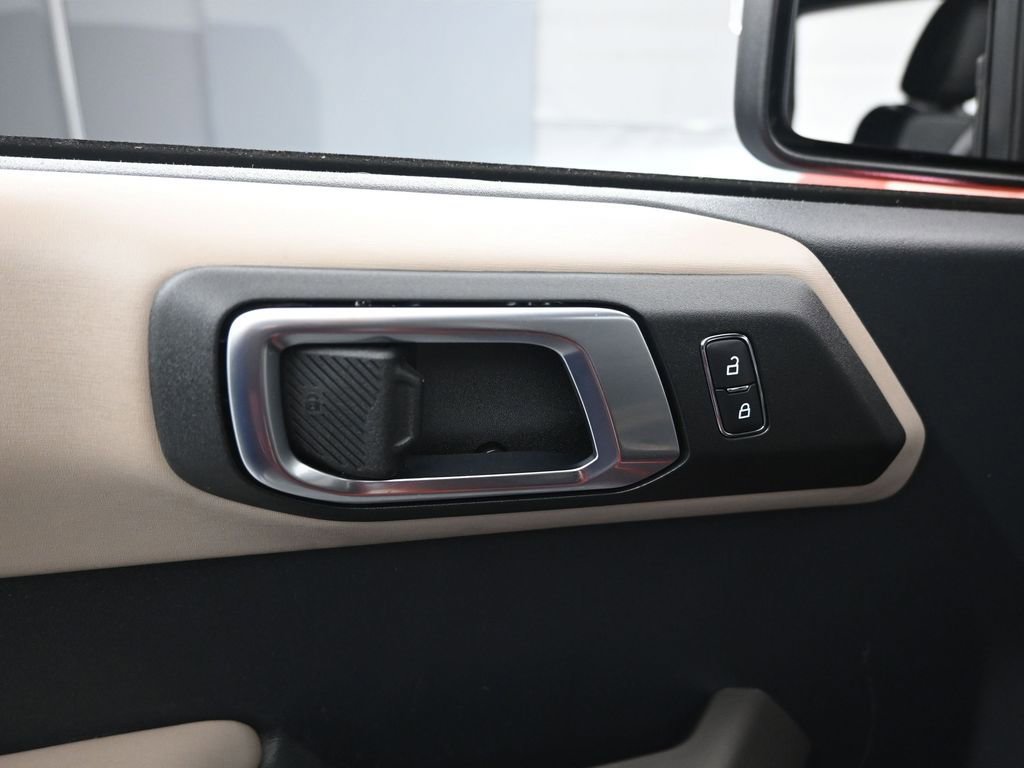 Used 2023 Ford Bronco Wildtrak image 10