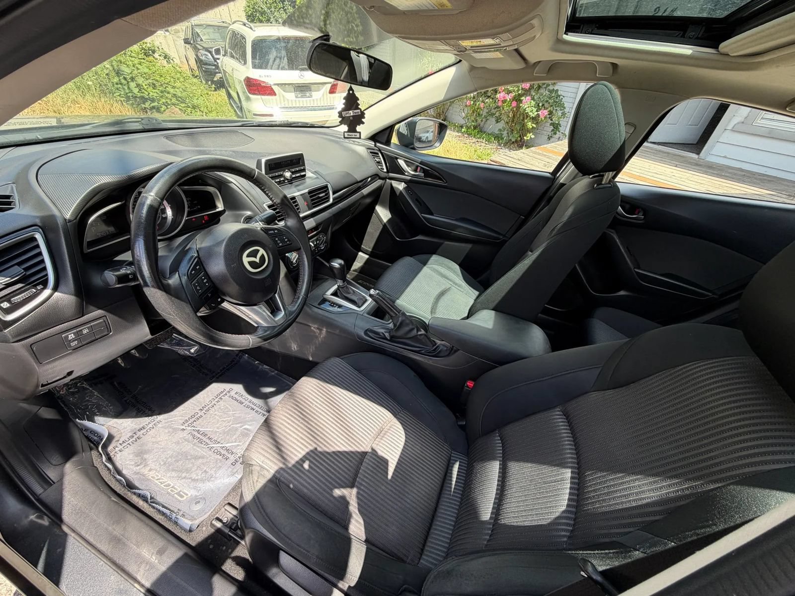Used 2014 MAZDA MAZDA3 i Touring w/ Moonroof Package 1 FWD image 31