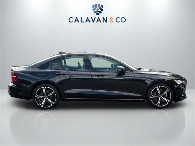 Used 2024 Volvo S60 B5 Core image 8