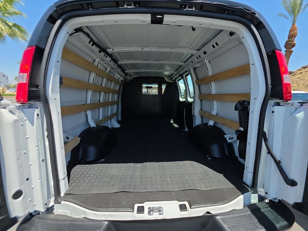 Used 2024 GMC Savana 2500 w/ Driver Convenience Package RWD image 25