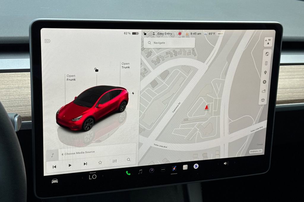 Used 2024 Tesla Model Y 2WD image 23